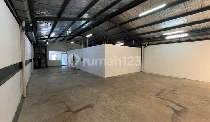 Disewa Gudang Elang Laut PIK Uk 240m² , Gudang 3 lantai termasuk lift barang at Jakarta Utara
