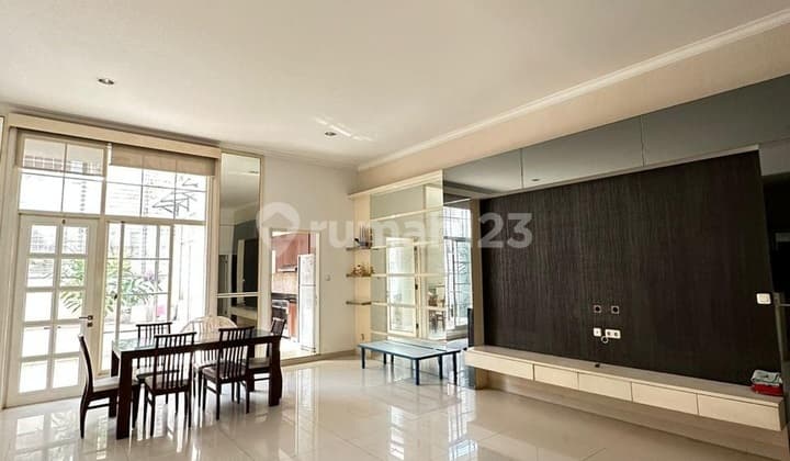 For Sale PIK BGM House Size 230 m² Full Building and Renovation 3 Floors in North Jakarta