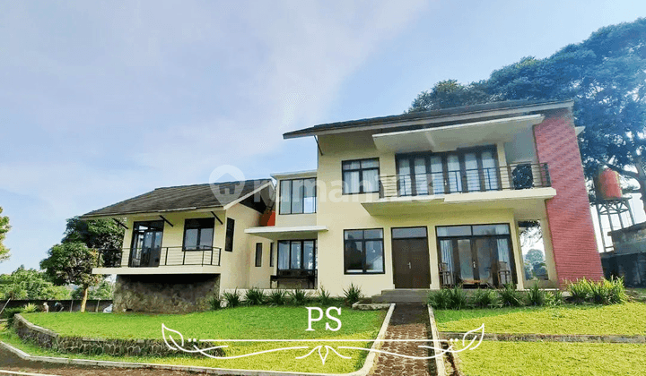 Rumah Villa 2 Lantai Bagus di Gunung Geulis Bogor