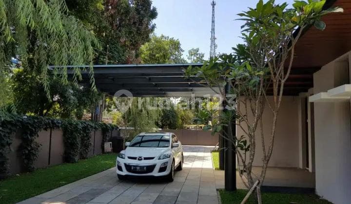 Rumah Mewah Bagus 2 Lantai Mainroad Cipaganti