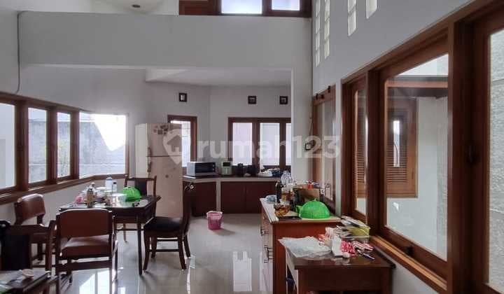 Rumah Asri Siap Huni Semi Furnished Sayap Pasteur