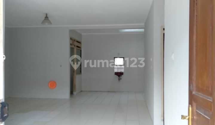 Jual Rumah Siap Huni di Komplek Sayap Soekarno Hatta