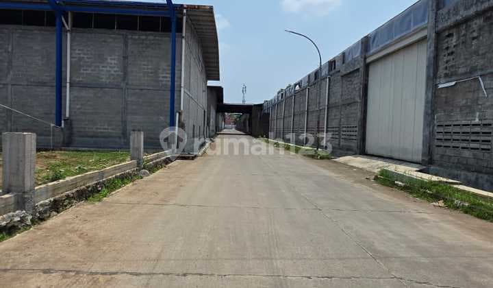 Gudang Baru Siap Pakai Dekat Akses Tol di Kopo Katapang