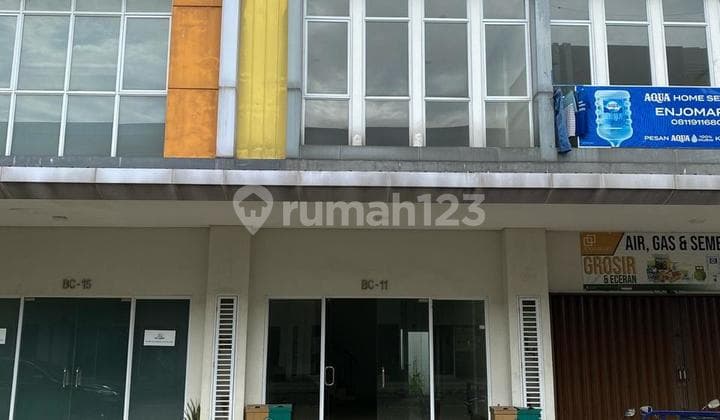 Shop house near Villagio outlet, best price.