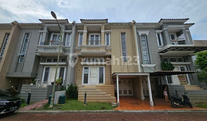 Rumah di Cluster Elista 3 Lantai Bagus