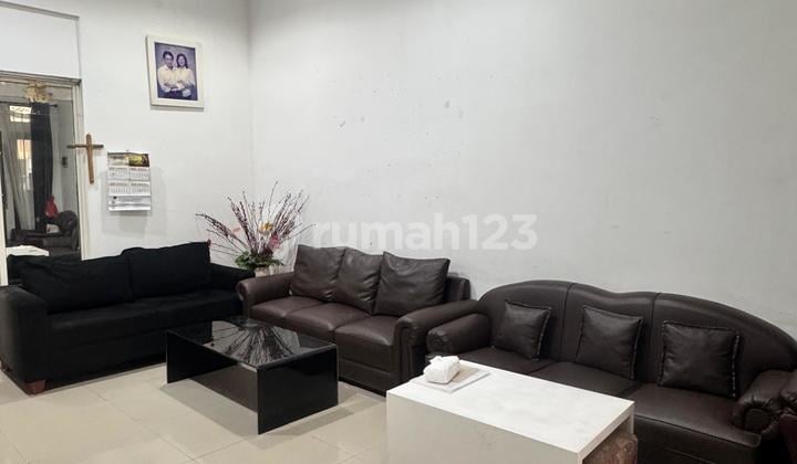 Rumah Sektor Siap Huni, Jalan Besar, Lokasi di Depan