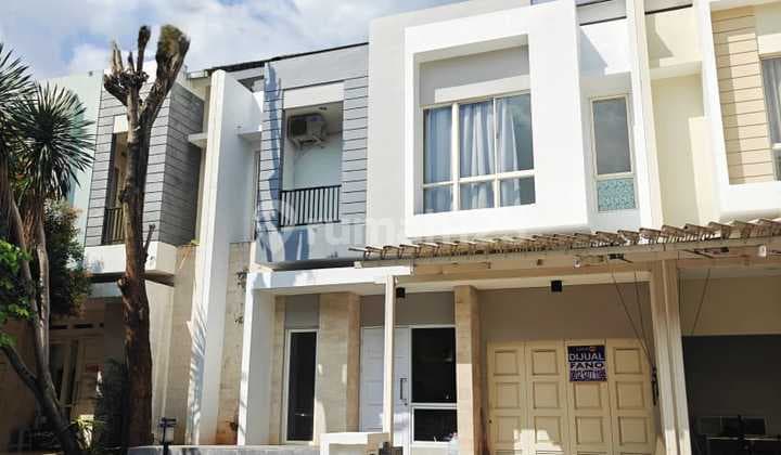 Cluster Starling The Springs, Siap Huni, Cakep, Semi Furnished, Dekat Pusat Kuliner