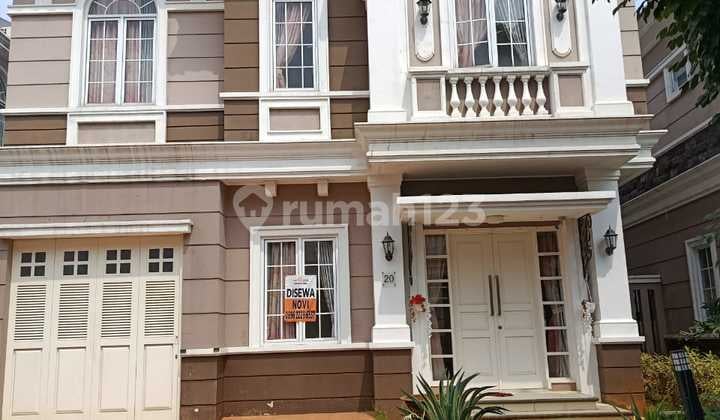 rumah siap huni, semi furnished, 5 AC, horden, sofa dan meja tamu