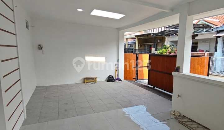 1 M House An Modernland, a Step Away from Penabur