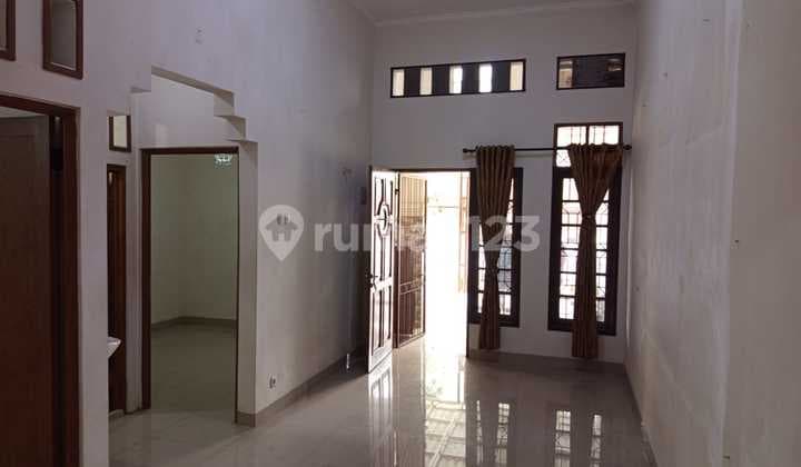 Cheapest in Banjar Wijaya, 1 house, still negotiable, near toll.