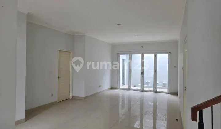 Rumah di Kota Wisata Cibubur 3 KT Cluster Livingston Hadap Timur