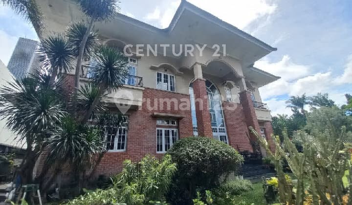 Rumah Mewah Luas Style Clasic Sayap Dago