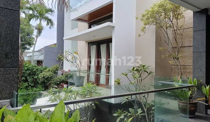 Rumah Lux di Bandung Utara Daerah Setiabudi
