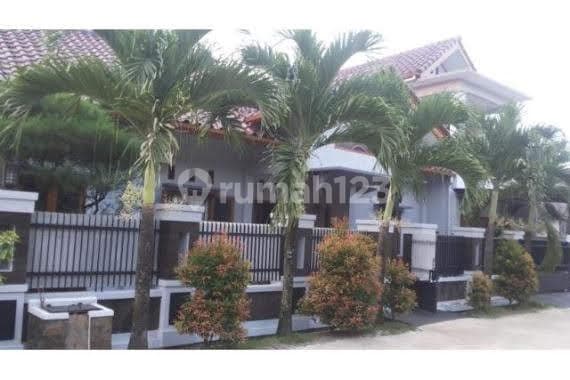 Rumah Cantik Siap Huni Dalam Komplek di Bilabong Bogor