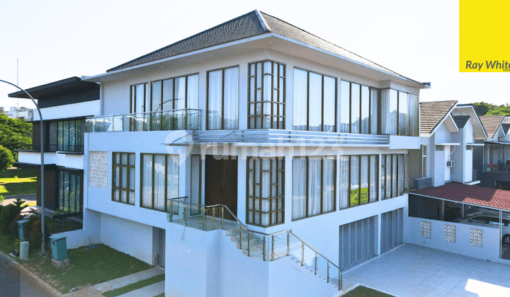 Jarang Ada Rumah Hoek Dengan Kolam Renang Indoor Di The Icon Bsd