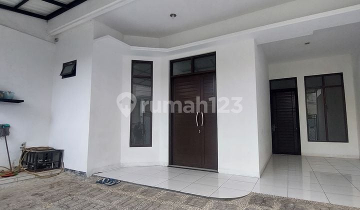 FOR SALE RUMAH CANTIK SIAP HUNI AREA KEBAYORAN BARU JAKARTA SELATAN