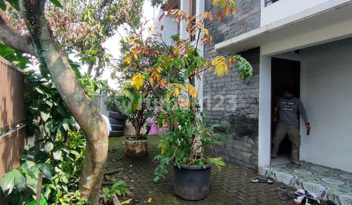 Rumah Bagus Jalan Kembar Strategis Di Tengah Kota