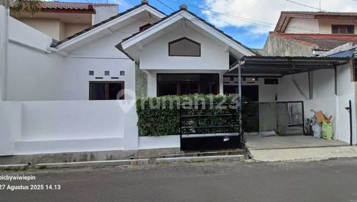 Dijual Rumah Siap Pakai di Cibabat Cimahi Utara Lokasi Dalam Komplek