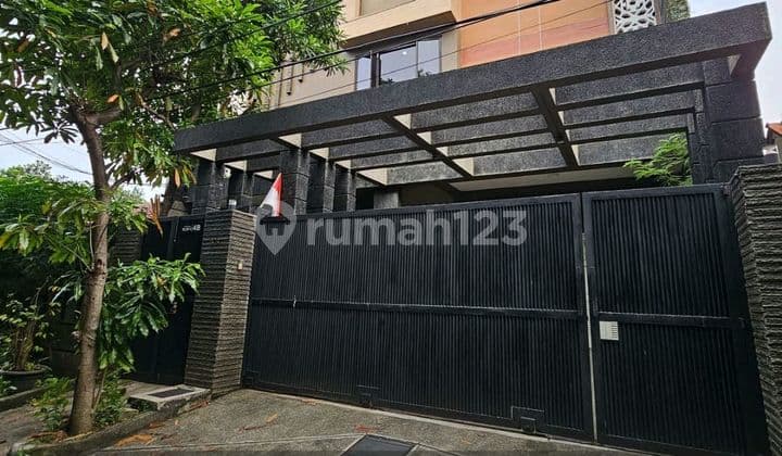 Dijual Guest House Mewah di Tengah Kota Jakarta Pusat