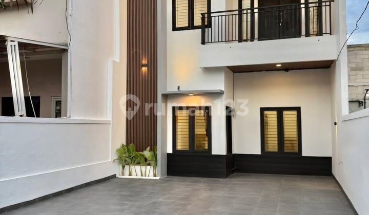 Brandnew House 2Lt Dalam Townhouse di Kebagusan Jaksel