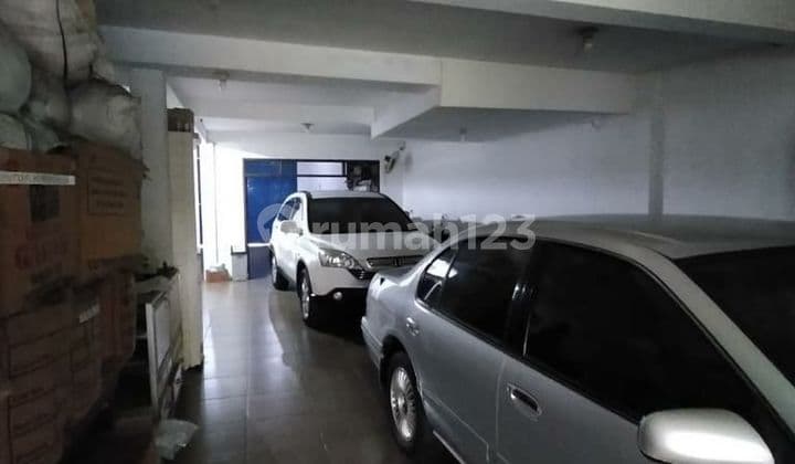 For Sale: House on the side of Buah Batu Canal Road.