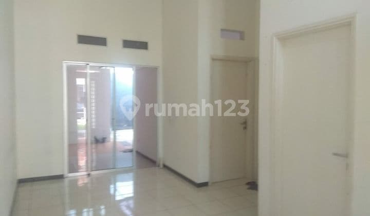 Disewa rumah KBP 1 lantai siap huni dengan lokasi nyaman