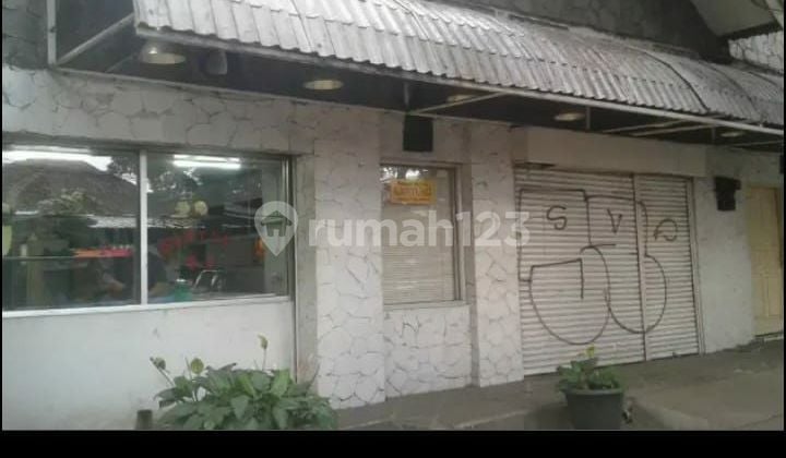 Dijual ruang usaha di pinggir jalan ramai pusat kota