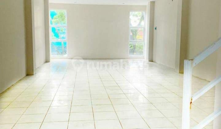Dijual Ruko 3 Lantai Siap Pakai Lokasi Ramai