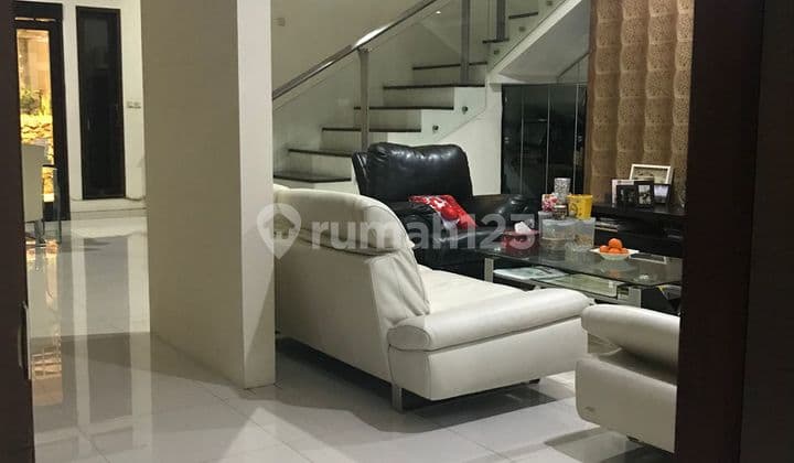 Rumah Modern Minimalis Lokasi Strategis