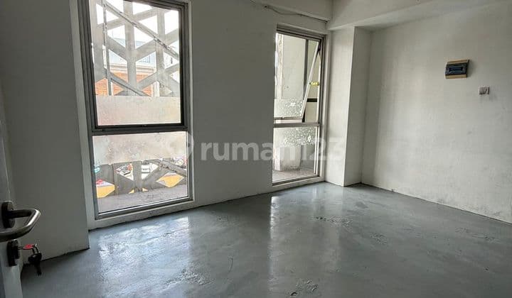 Ruko 3 Lantai Lokasi Sangat Strategis Tengah Kota