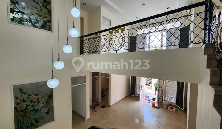 Sewa Rumah Lux Siap Huni Singgasana Pradana, Bandung