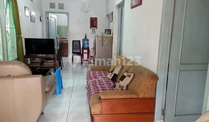 Ready-to-Occupy House for Sale on Jalan Bapa Suhaya, Astana Anyar