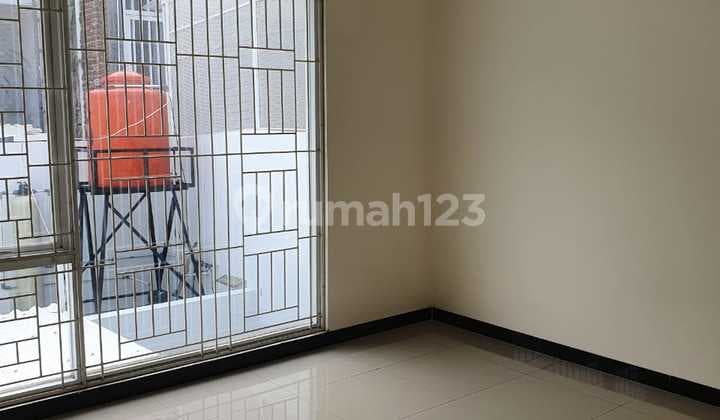 Sewa Rumah 2 Lantai Siap Huni Pinewood TKI 5, Bandung