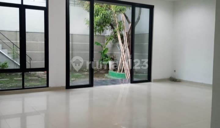 Jual Rumah Bagus Mewah 2Lantai di Komplek Batununggal Indah