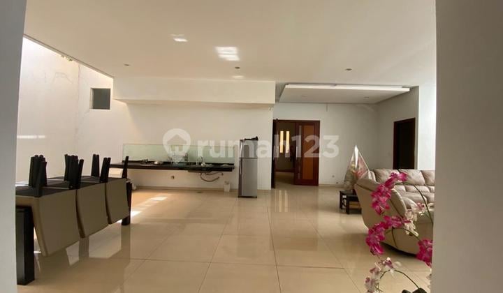 Sewa Ruko Tengah Kota Jl. Lodaya, Bandung , Bagus