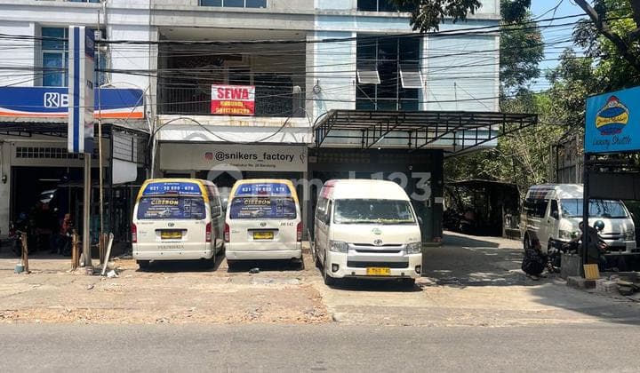 Sewa Ruko 2 Unit Lokasi Ramai Jl. Dipatiukur, Bandung