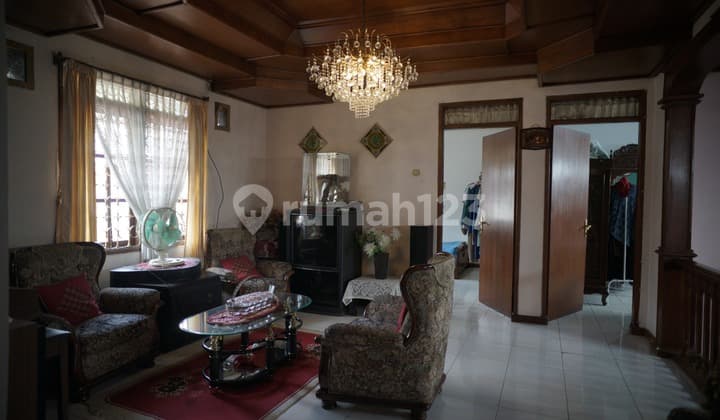 Jual Rumah Lokasi Strategis Sayap Turangga