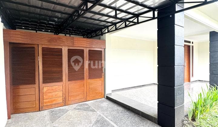 Jual Rumah 2 Lantai Jalan Sinom Turangga