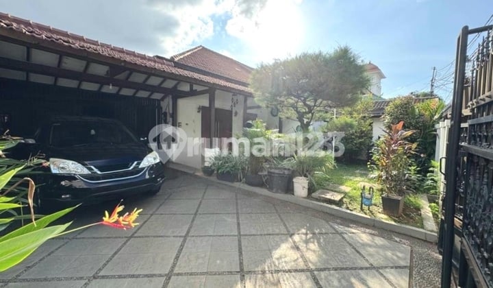 Menteng House, Central Jakarta