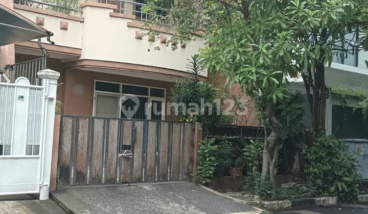 Rumah di Permata Buana