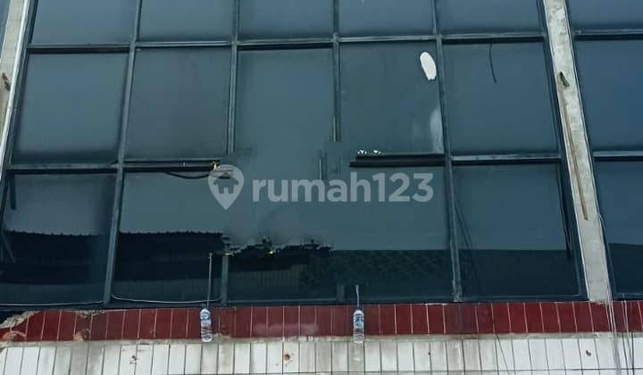 Dijual Cepat Ruko Siap Pakai 3 Lantai di Peta Selatan