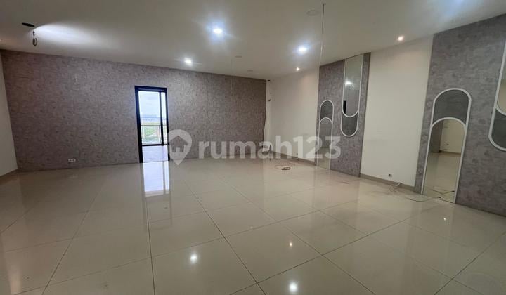 Disewakan Ruko Soho Ebony Pik 2 8X18m² 3 Lantai