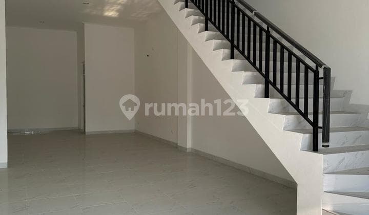 Disewakan Ruko Soho Ebony Batavia 4,5X18m² 3 Lantai