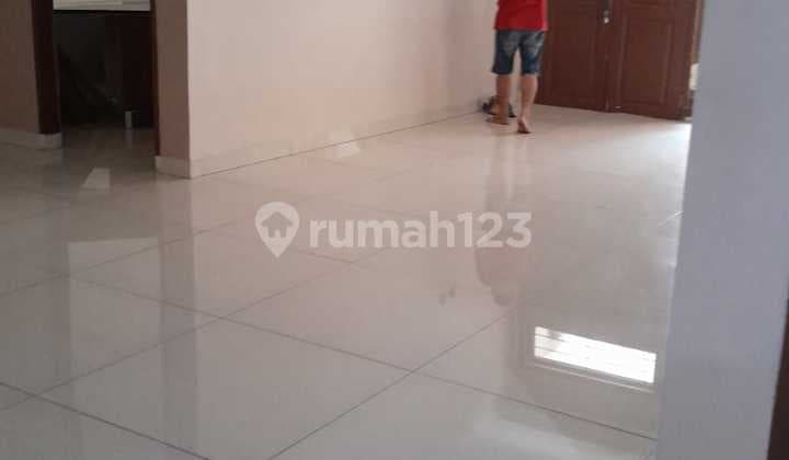 Dijual Rumah di Pluit Selatan 10X20m² 3Br Semi Furnished
