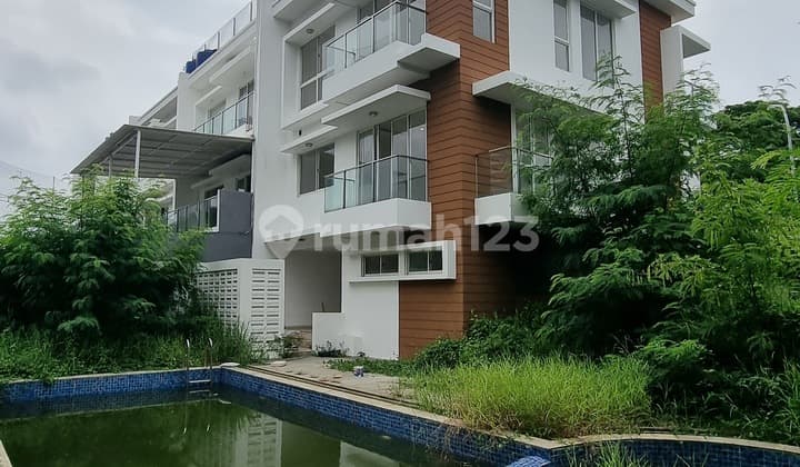 Dijual Rumah di Kemayoran Cluster Bougenvile 556m²