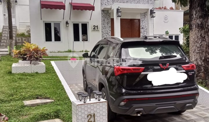 Ready-to-Occupy Furnished House in Sentul, Strategic Location Near Aeon Mall