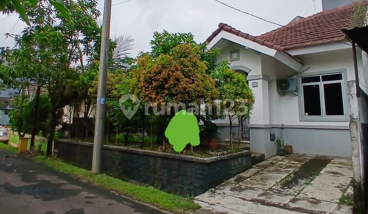 Furnished House for Rent Near Aeon Mall, Just a Step Away from Sentul City Toll Gate