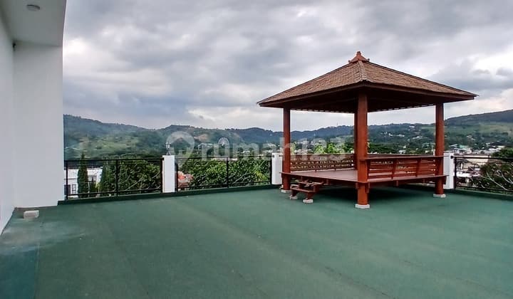 Rumah Sentul City di Selatan Kota Jakarta Dekat Keluar Tol