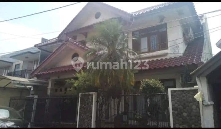 House for sale Bendi horse cart Kebayoran Lama South Jakarta