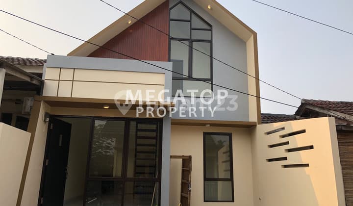 Rumah Gress New Ada 1 Lantai Mezzanine di Metro Serpong Siap Huni